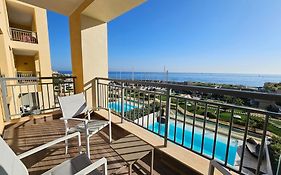 Stunning Seafront Portomaso Apartment